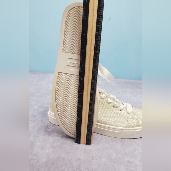 Toms Sparkle Gold Flat Comfy Woman Sneakers Size 7.5 - Picture 10 of 13